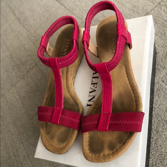 Alfani Women's Step 'N Flex Voyage Wedge Sandals, Macy's Espadrilles size 5 - Picture 2 of 16
